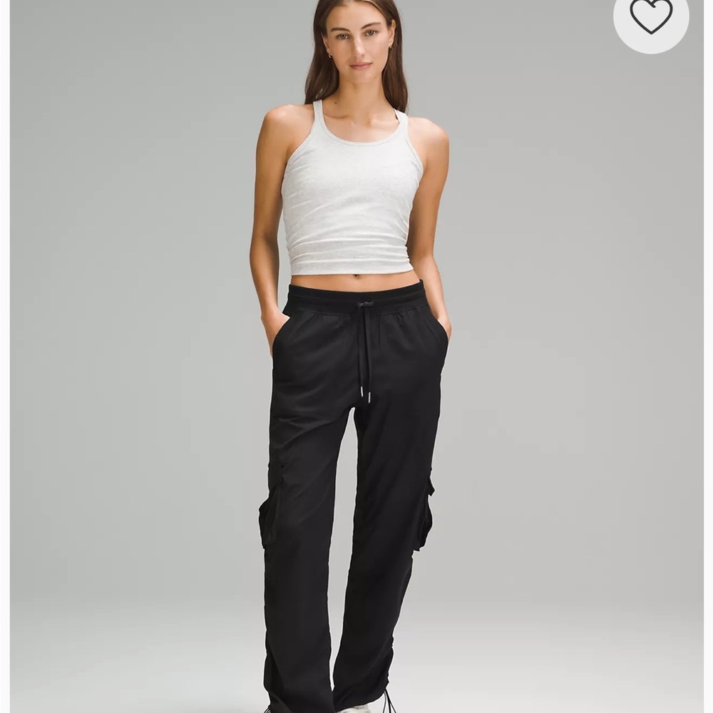 Lululemon Dance Studio Relaxed Fit mid-rise Cargo Pants in black. Size large
